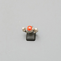 PERSIAN RING WITH CORAL
