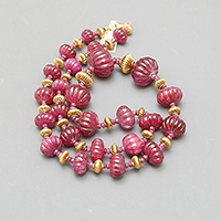 GOLD AND RUBIES NECKLACE